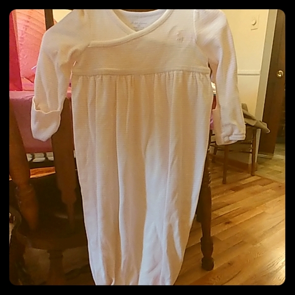 Gown - Picture 1 of 2